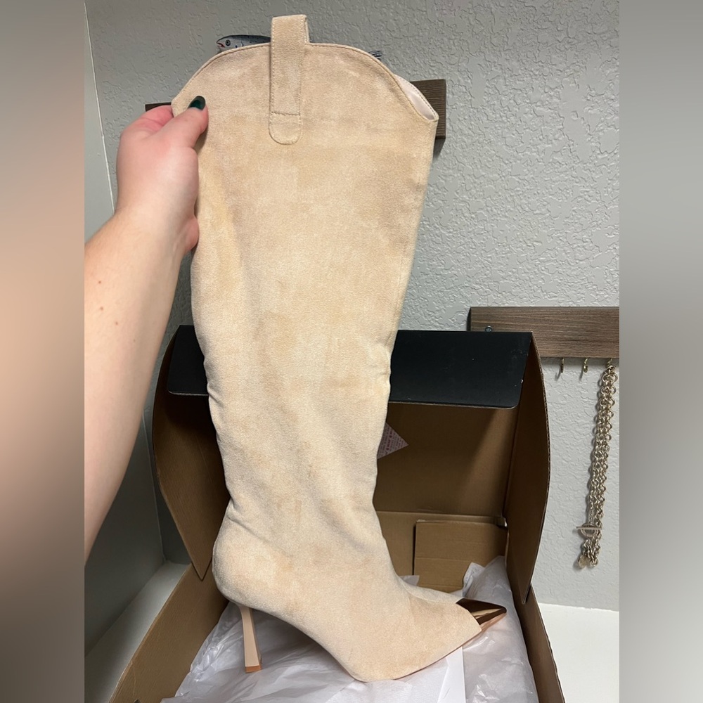 Brand new never been worn boots!